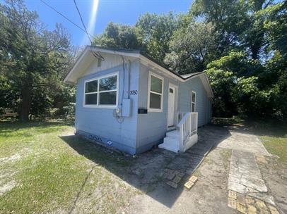 2050 W 40th St